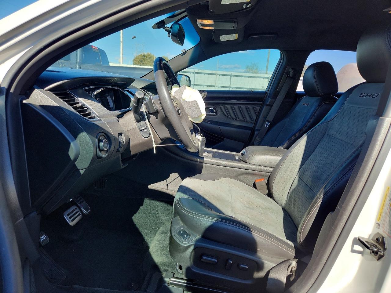 2015 FORD TAURUS SHO photo 7