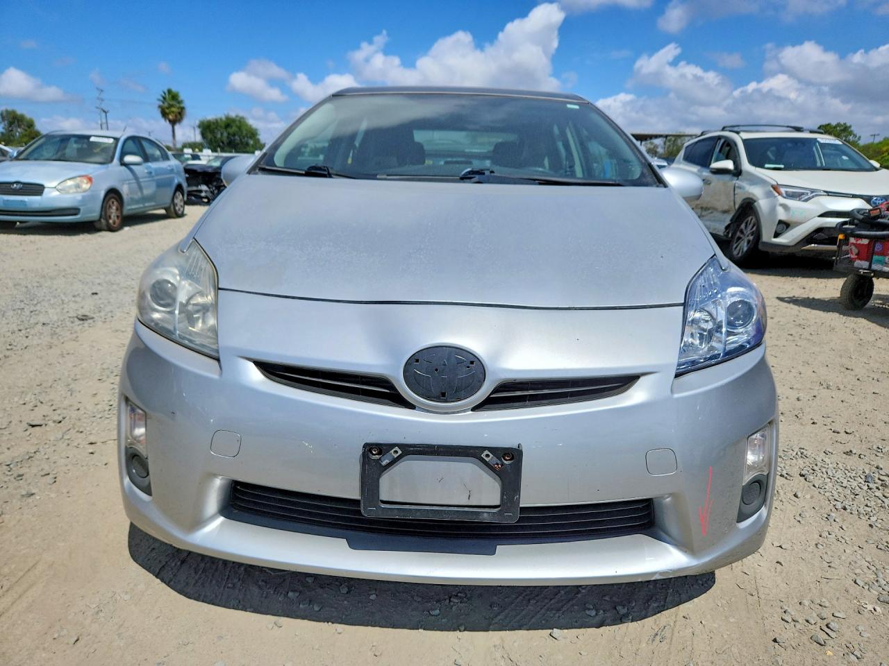 2010 TOYOTA PRIUS III photo 13