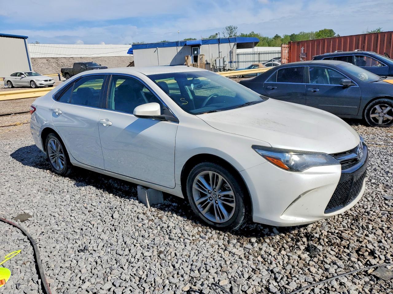 2017 TOYOTA CAMRY SE photo 7
