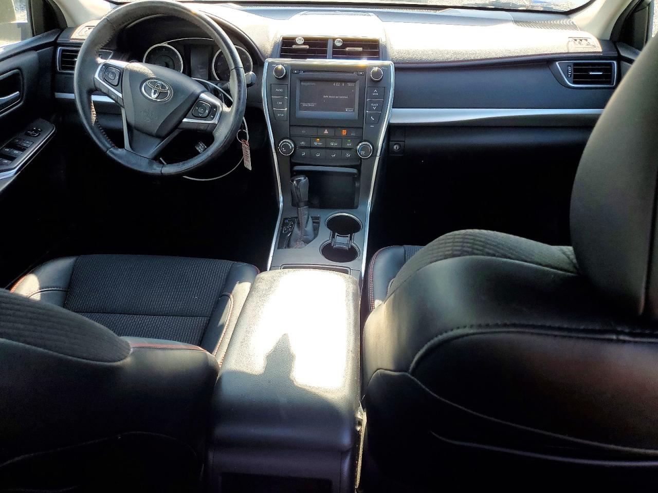 2017 TOYOTA CAMRY SE photo 15