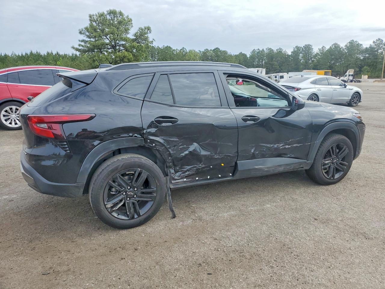 2025 CHEVROLET TRAX ACTIV photo 5