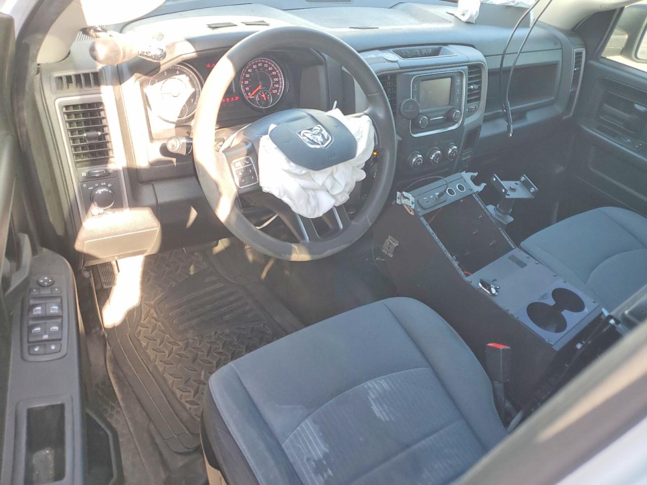 2021 RAM 1500 CLASSIC SSV photo 22