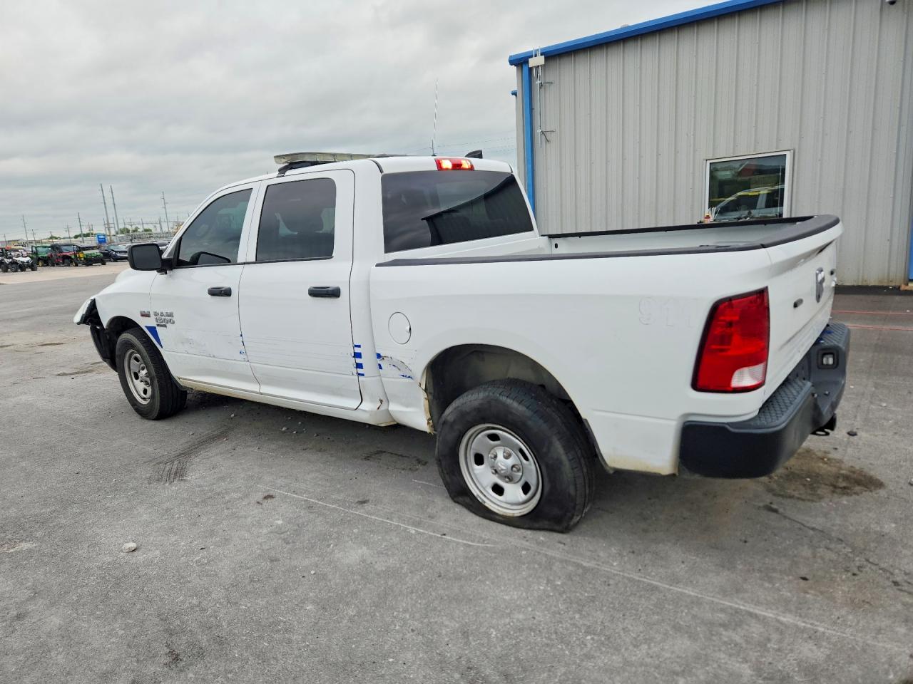 2021 RAM 1500 CLASSIC SSV photo 4