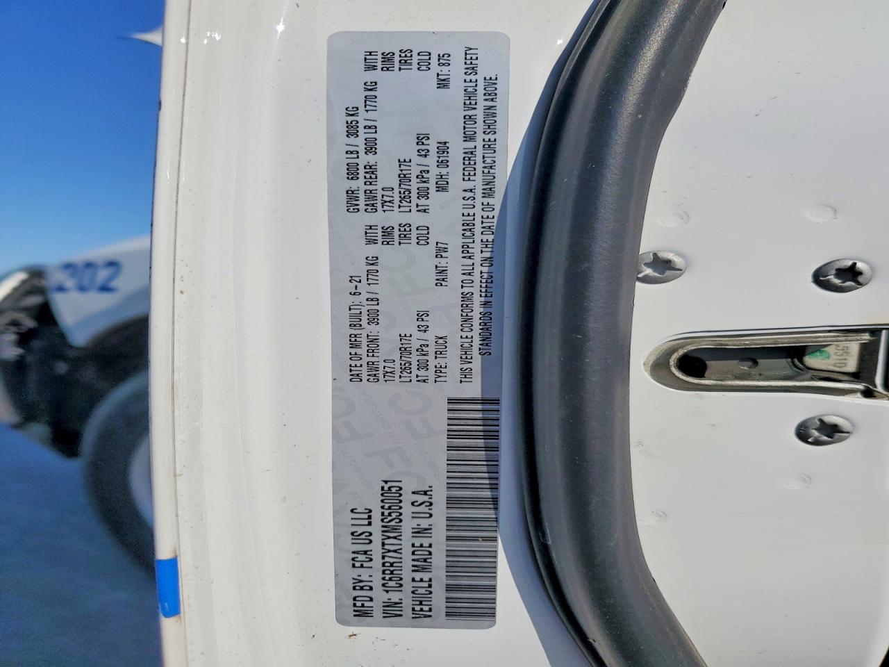 2021 RAM 1500 CLASSIC SSV photo 37