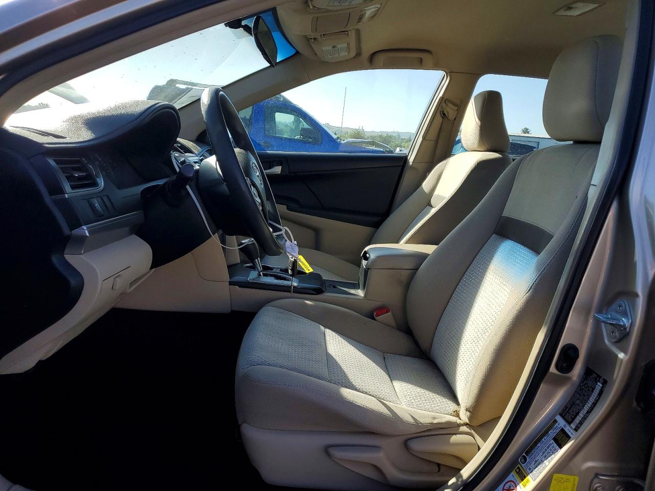 2012 TOYOTA CAMRY LE photo 7