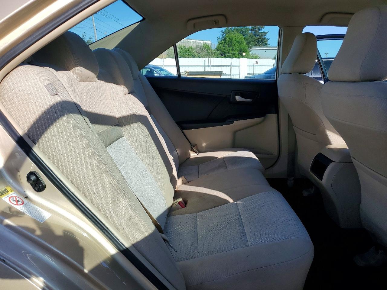 2012 TOYOTA CAMRY LE photo 10