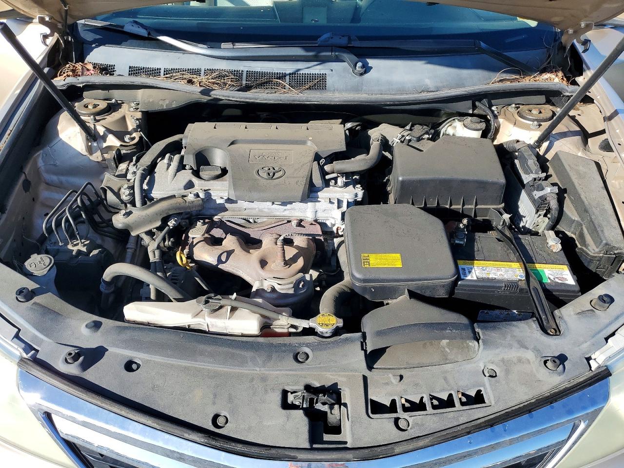 2012 TOYOTA CAMRY LE photo 11