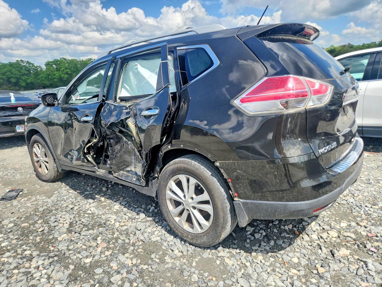 2014 NISSAN ROGUE SV photo 2