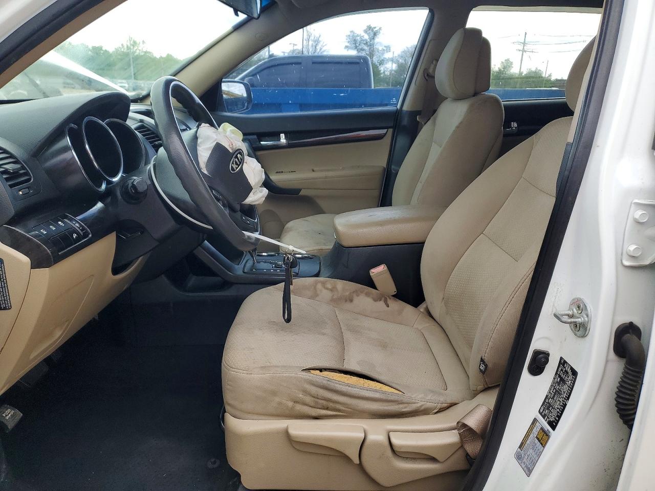 2012 KIA SORENTO LX photo 13