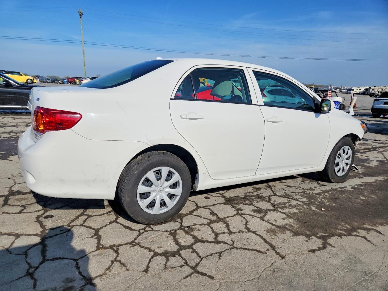 2010 TOYOTA COROLLA LE photo 7