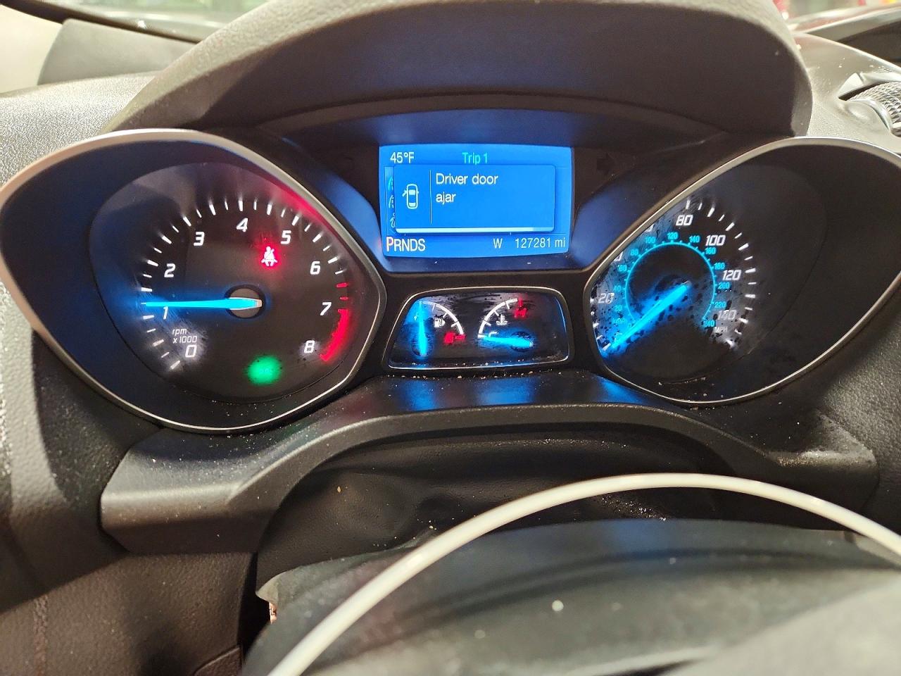 2015 FORD ESCAPE SE photo 17