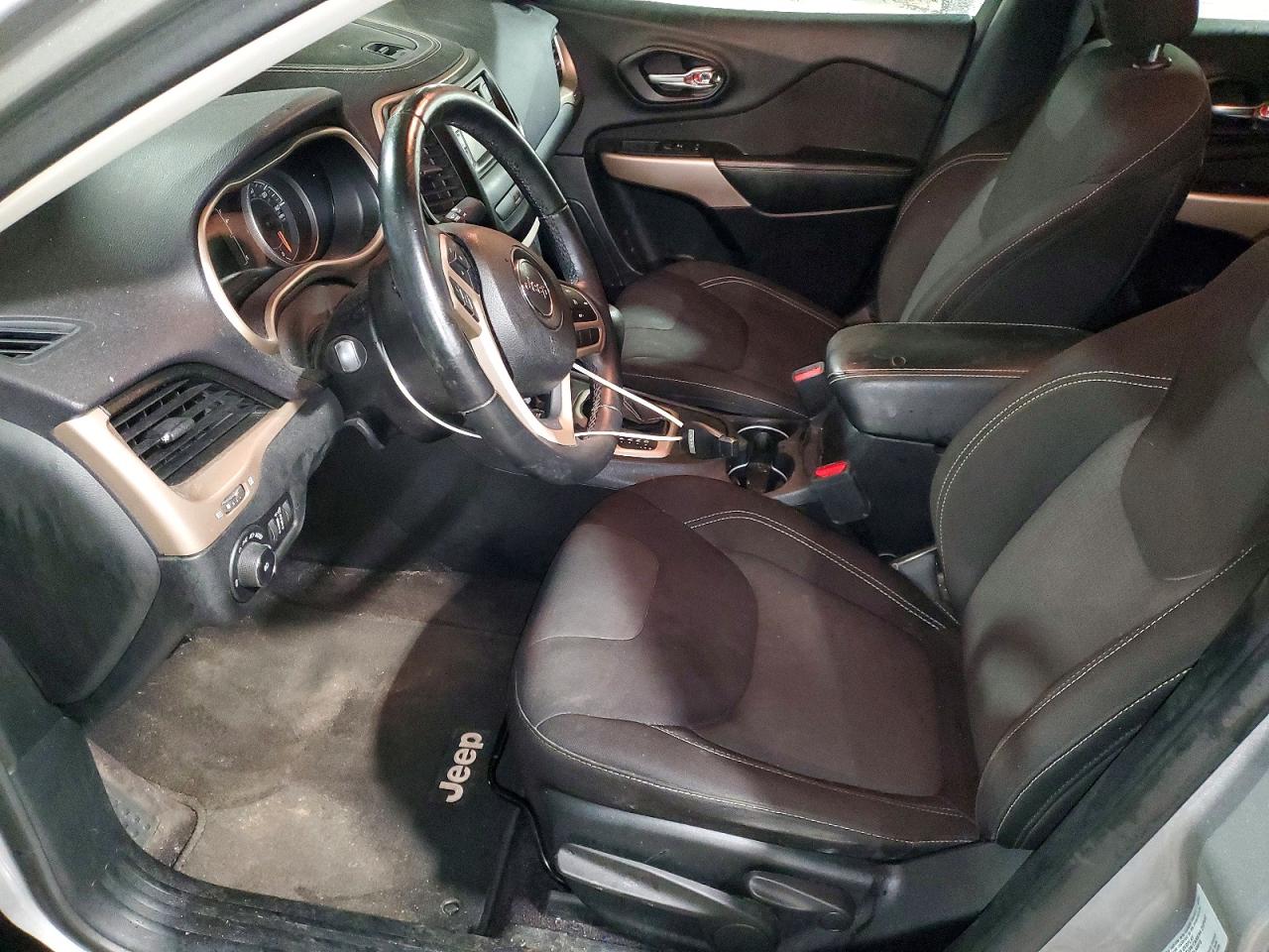 2017 JEEP CHEROKEE LATITUDE photo 19