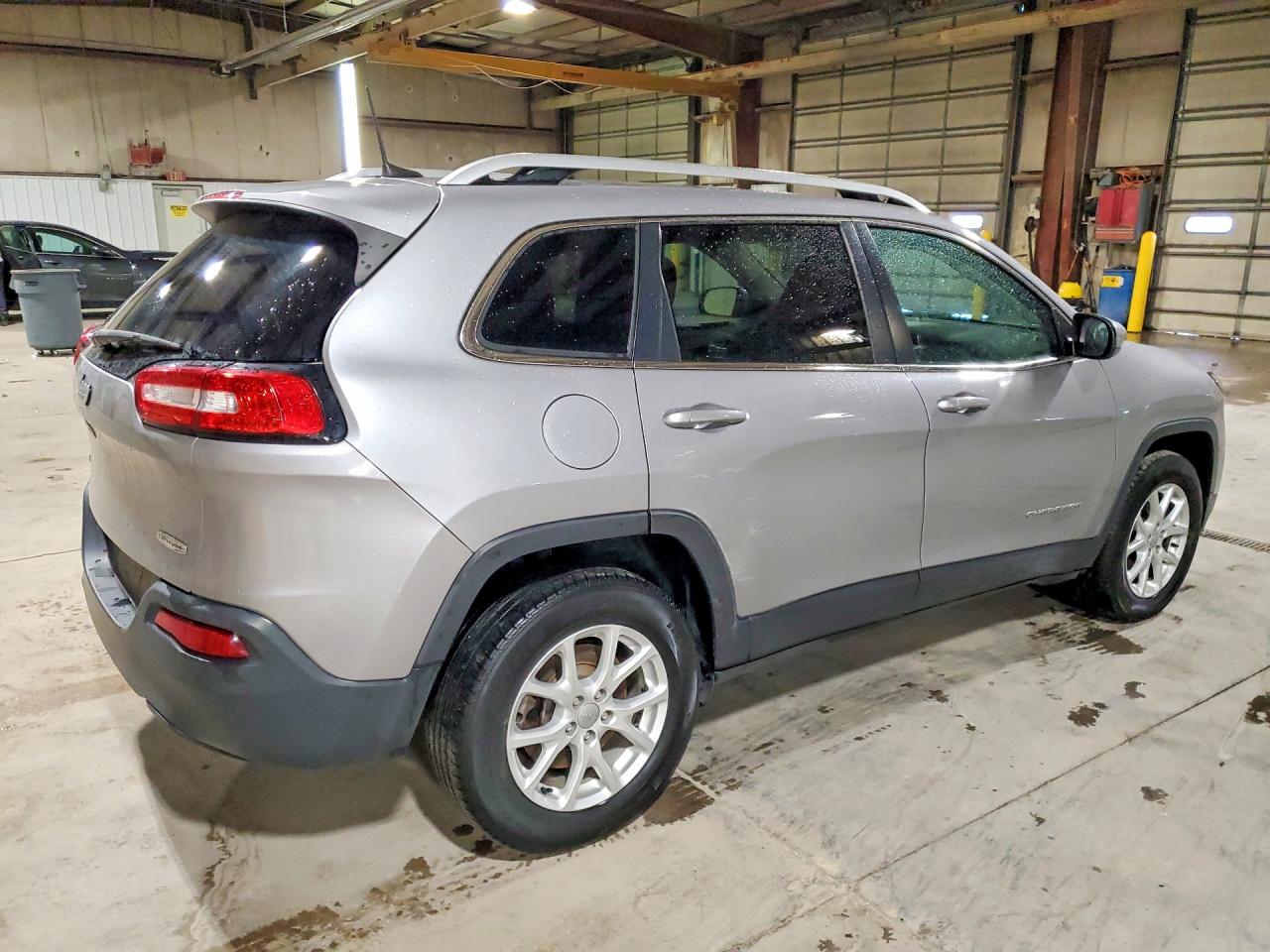 2017 JEEP CHEROKEE LATITUDE photo 7