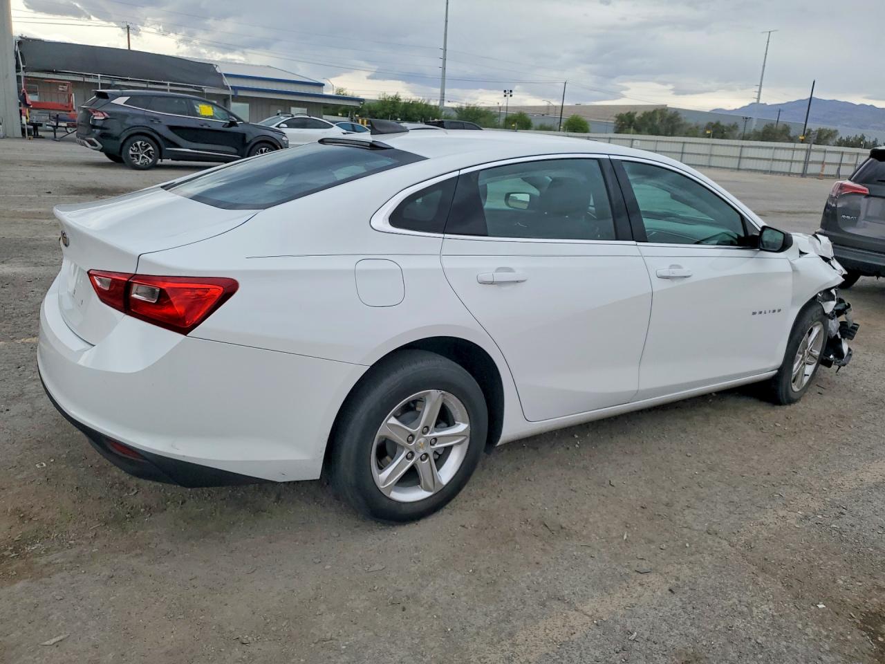 2022 CHEVROLET MALIBU LS photo 3