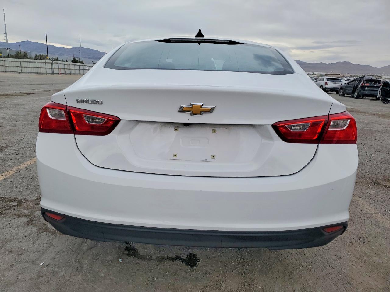 2022 CHEVROLET MALIBU LS photo 6