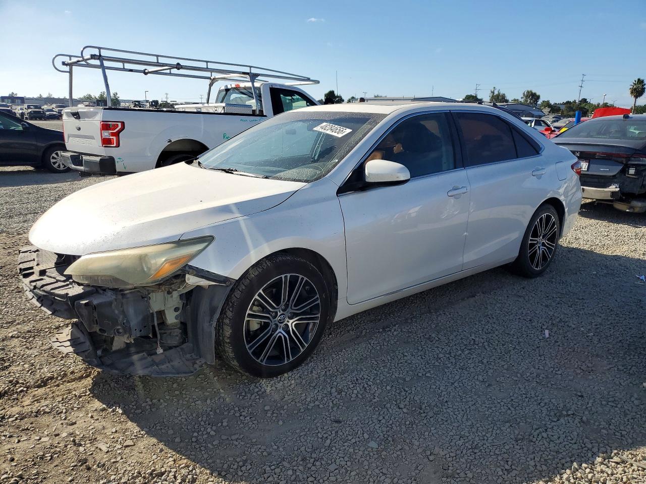 2016 TOYOTA CAMRY