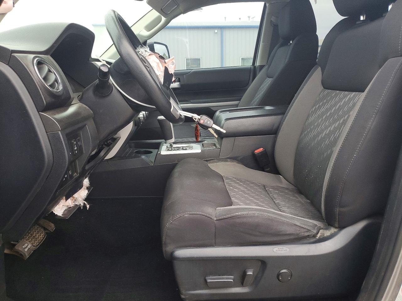 2018 TOYOTA TUNDRA SR5 photo 19