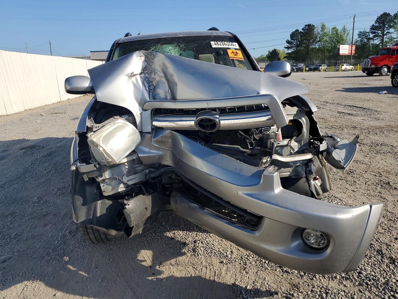 2005 TOYOTA SEQUOIA SR5 photo 9