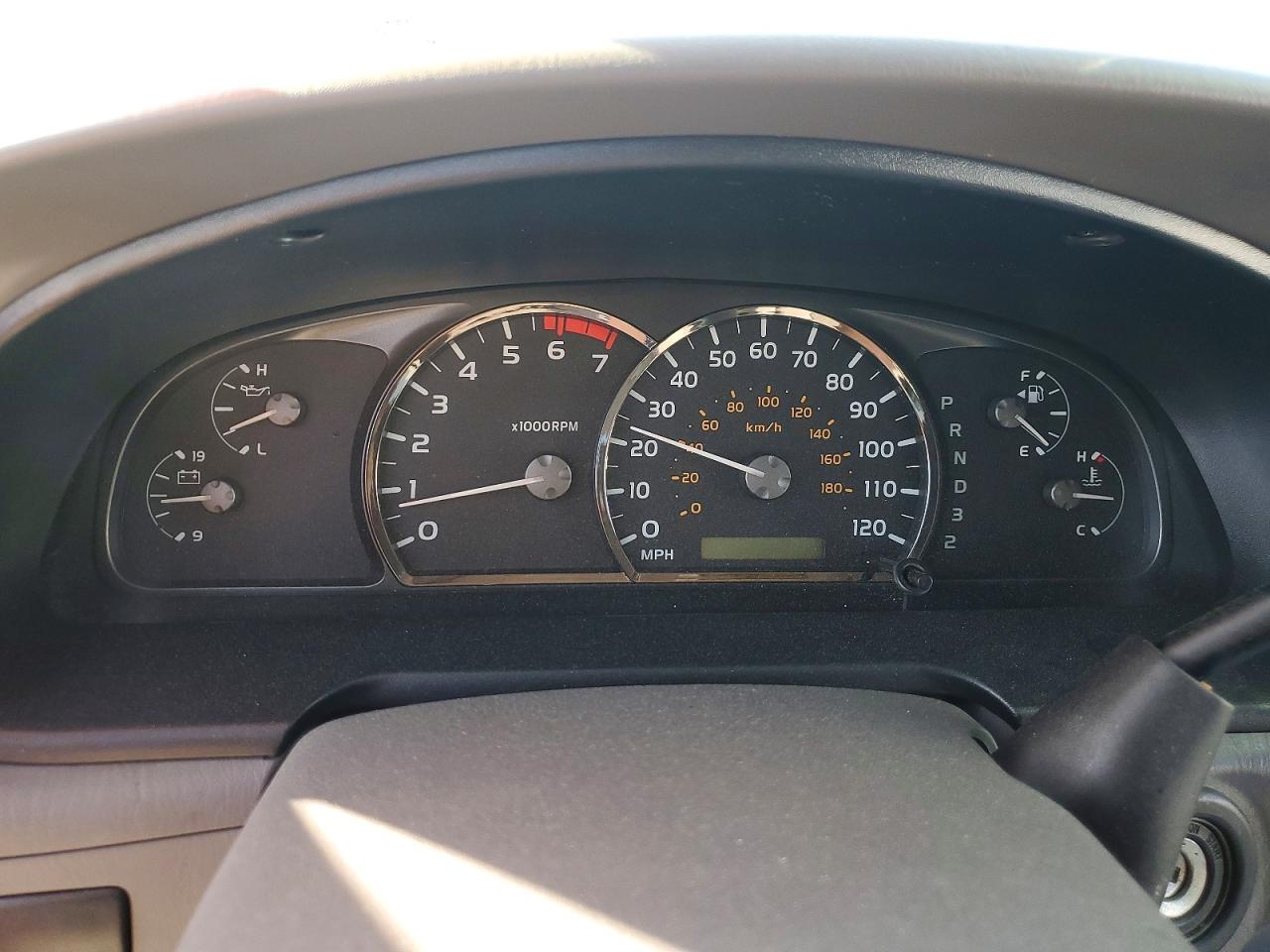 2005 TOYOTA SEQUOIA SR5 photo 17
