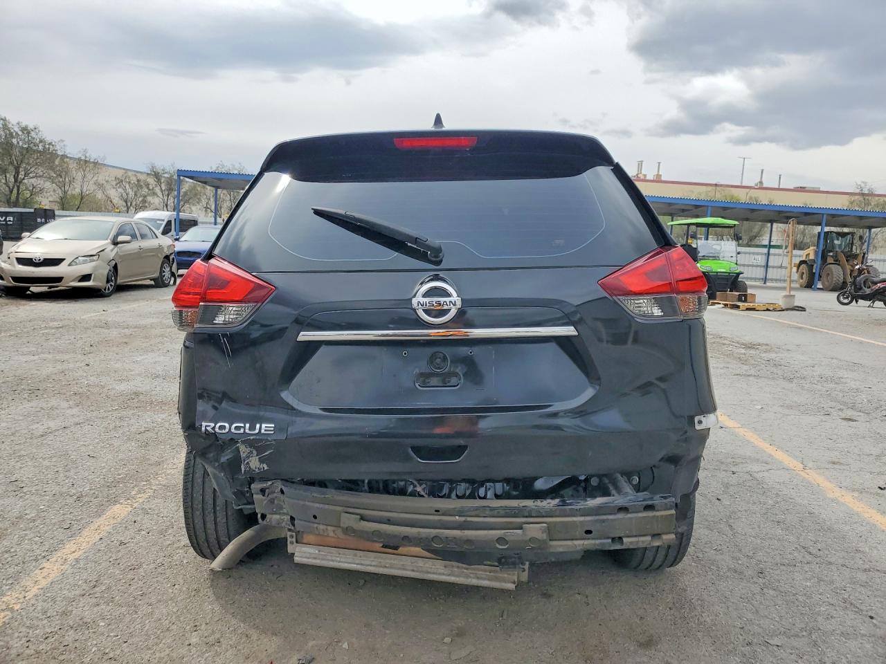 2017 NISSAN ROGUE S photo 11
