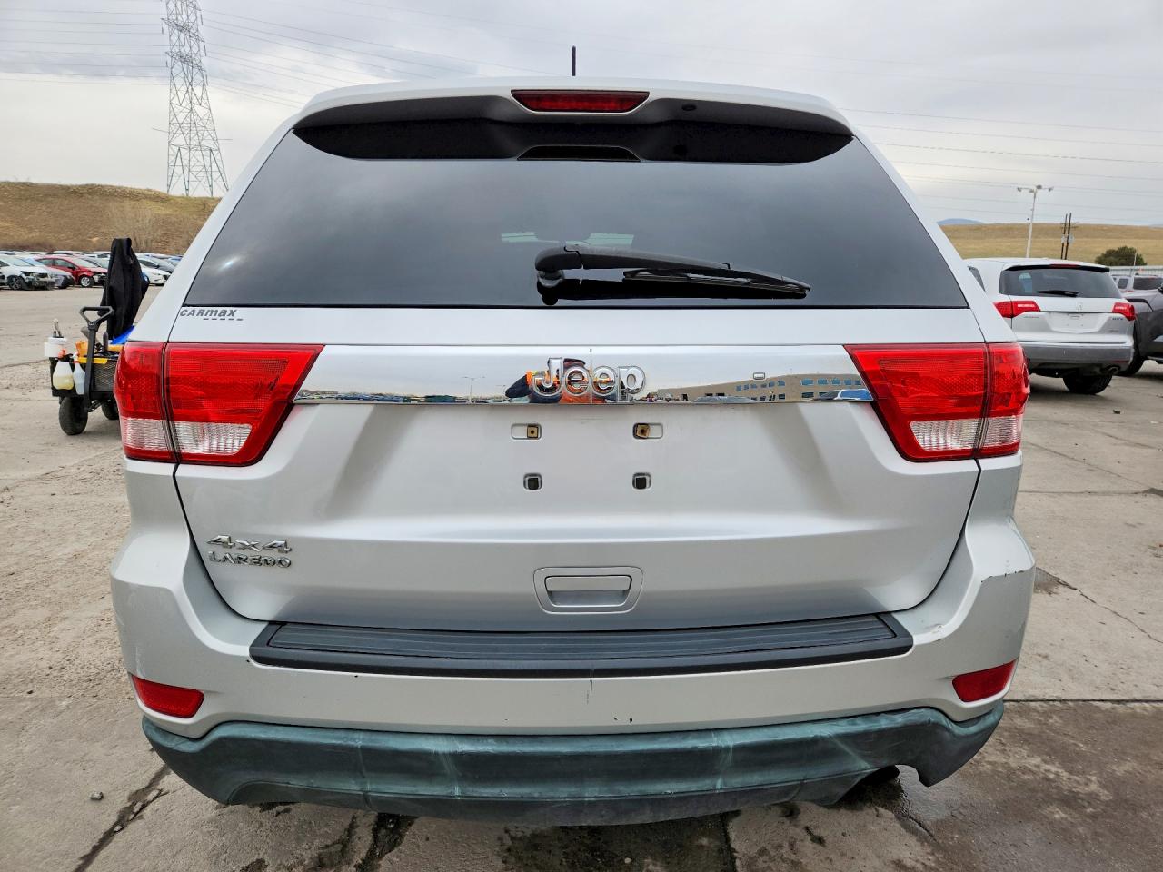 2011 JEEP GRAND CHEROKEE LAREDO photo 11