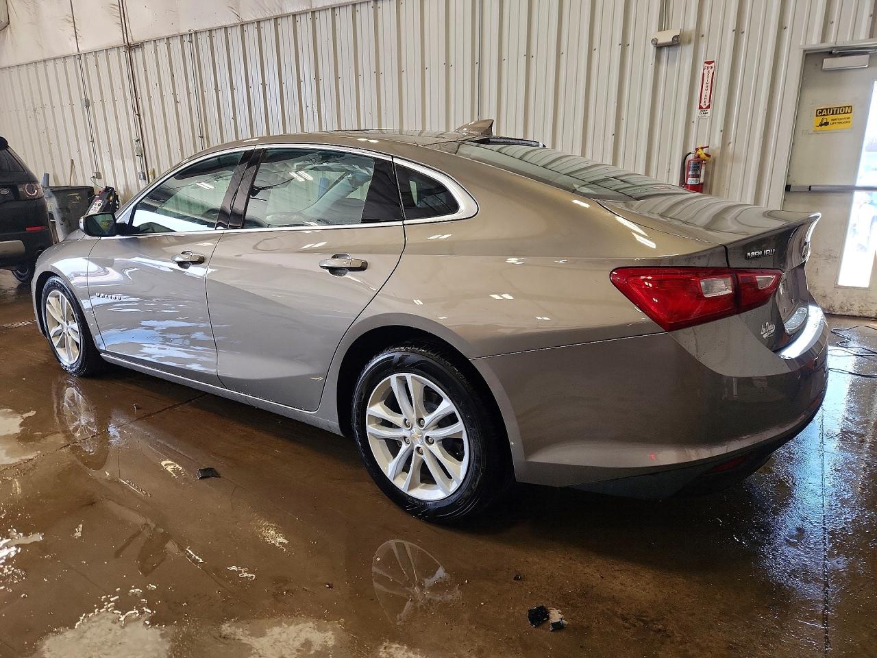 2018 CHEVROLET MALIBU LT photo 4