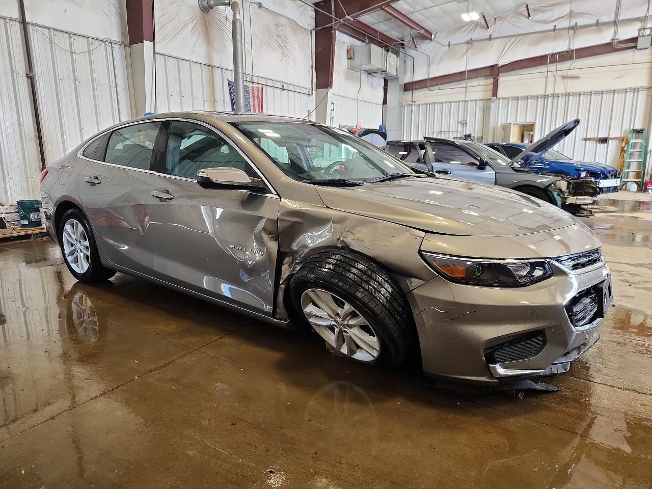 2018 CHEVROLET MALIBU LT photo 10