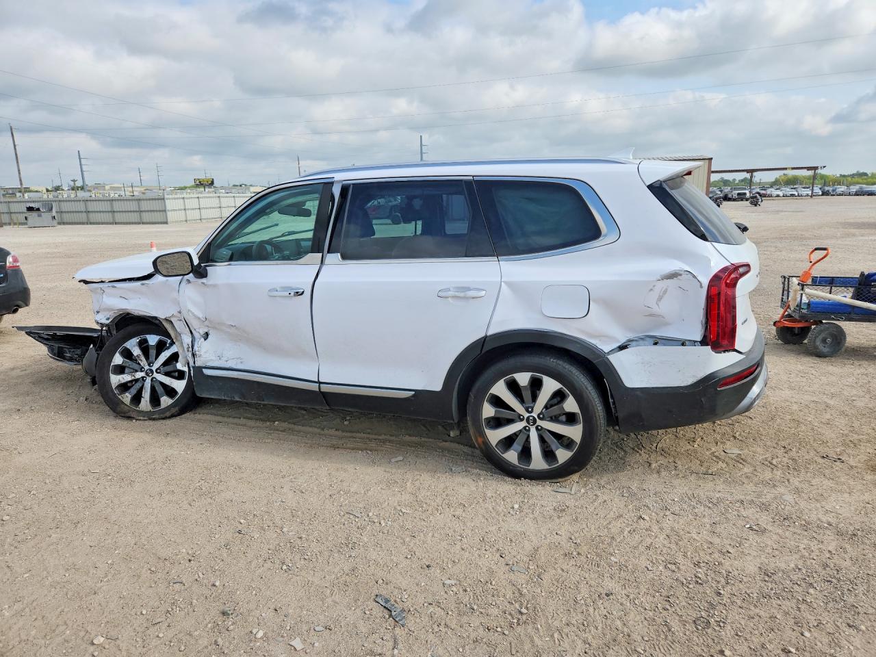 2021 KIA TELLURIDE S photo 4