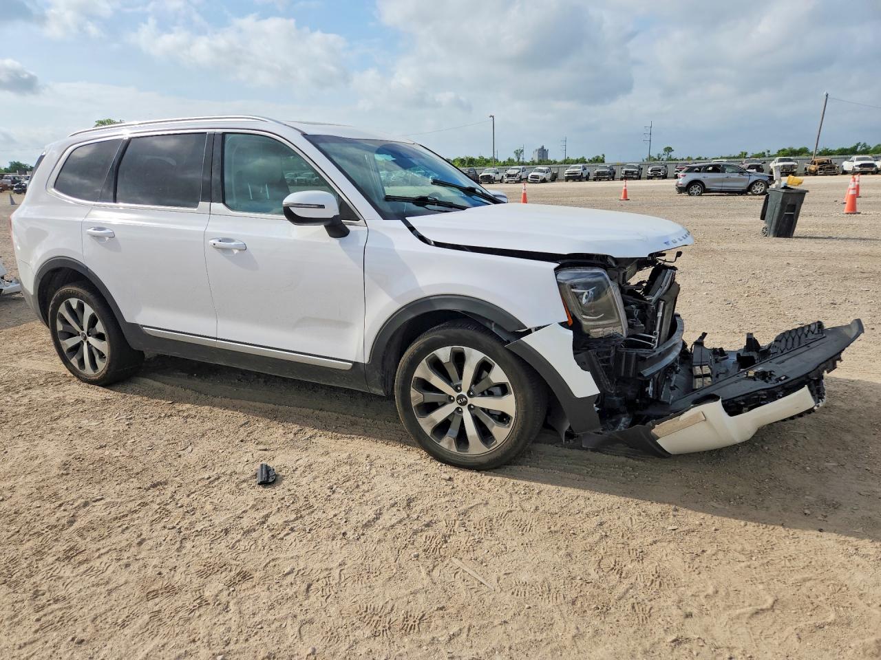 2021 KIA TELLURIDE S photo 10