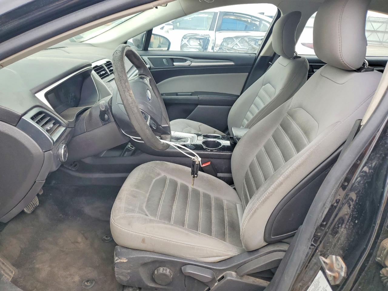 2013 FORD FUSION S photo 19