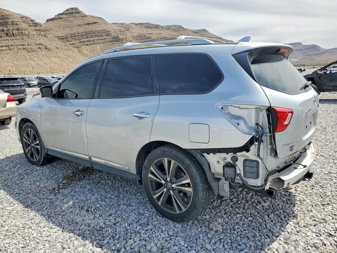 2020 NISSAN PATHFINDER PLATINUM photo 2