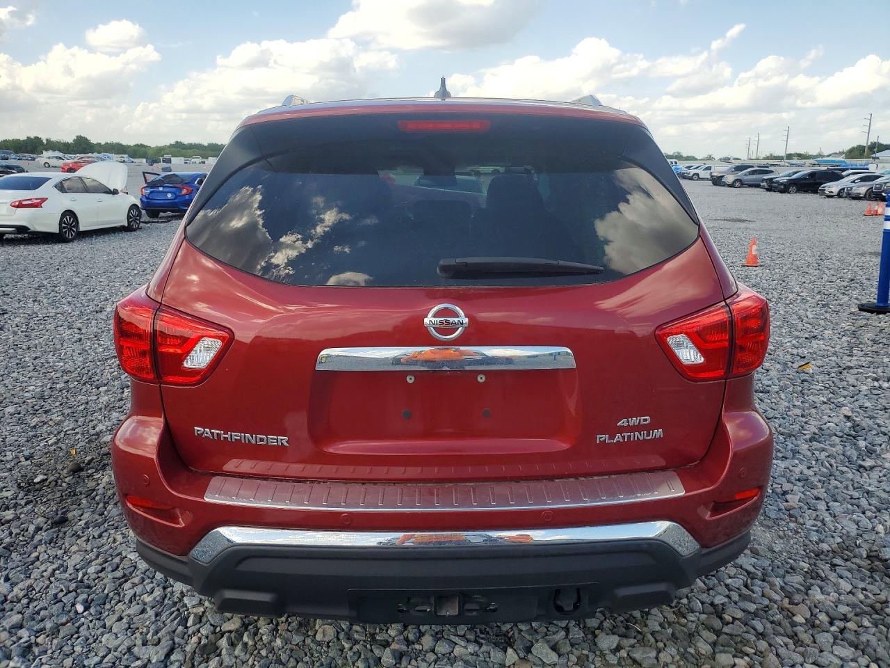 2017 NISSAN PATHFINDER PLATINUM photo 11