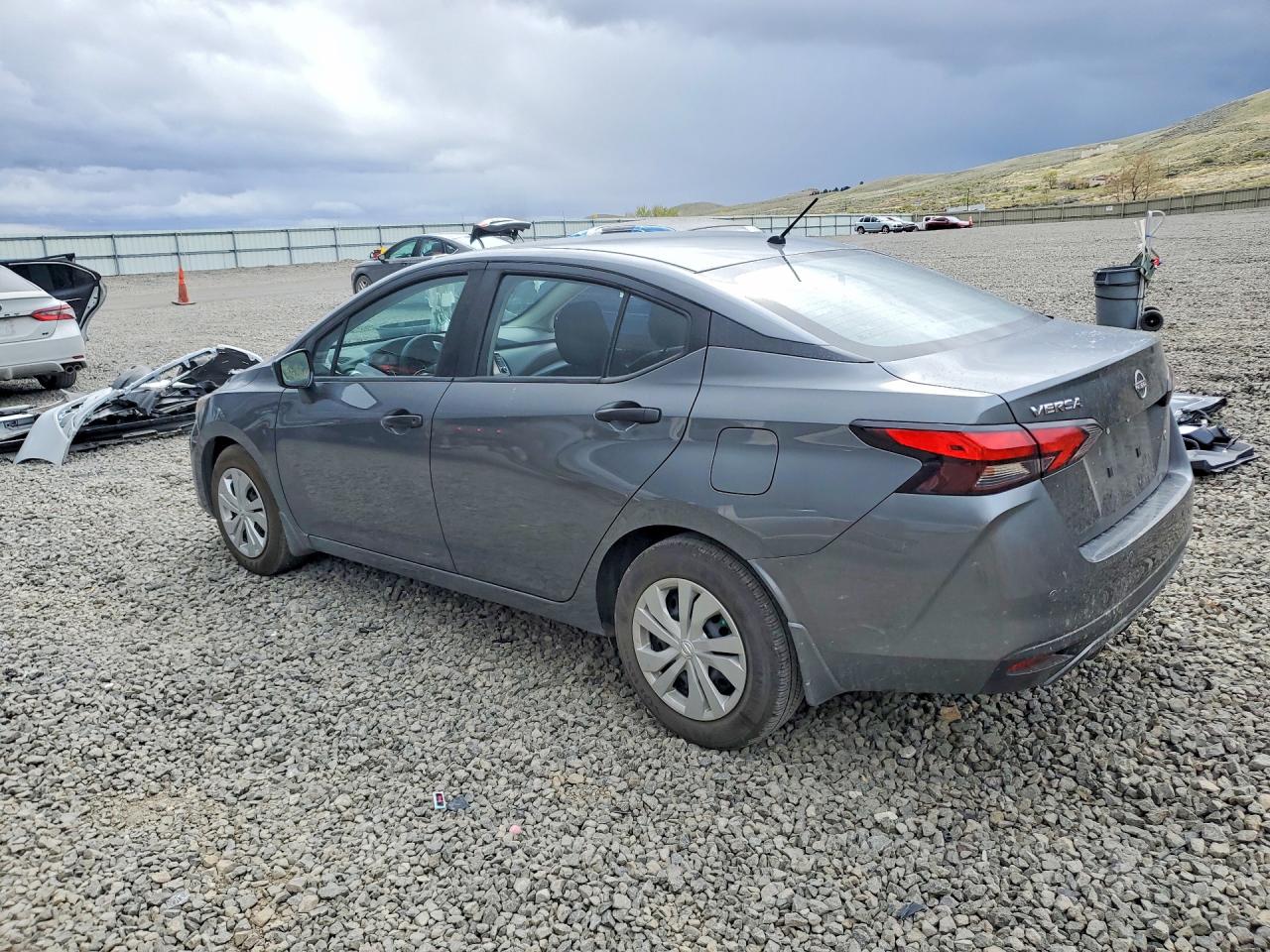 2025 NISSAN VERSA S photo 3