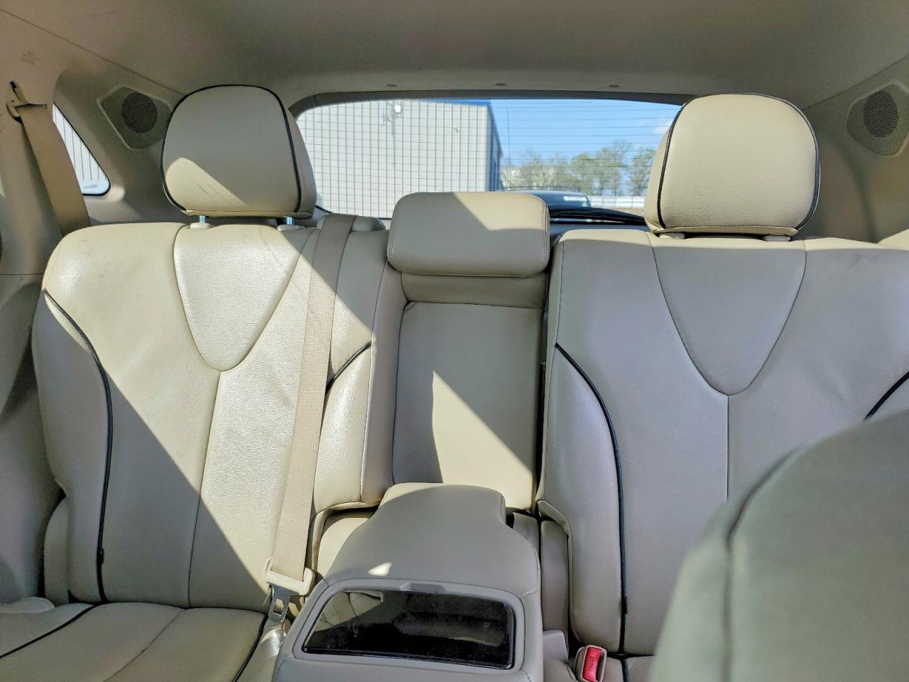 2010 TOYOTA VENZA FWD V6 photo 28