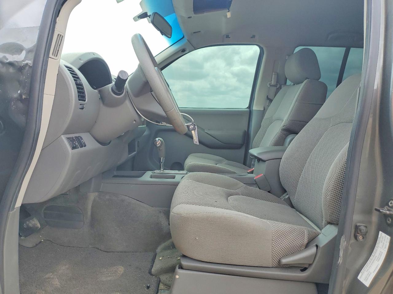2005 NISSAN FRONTIER SE photo 13