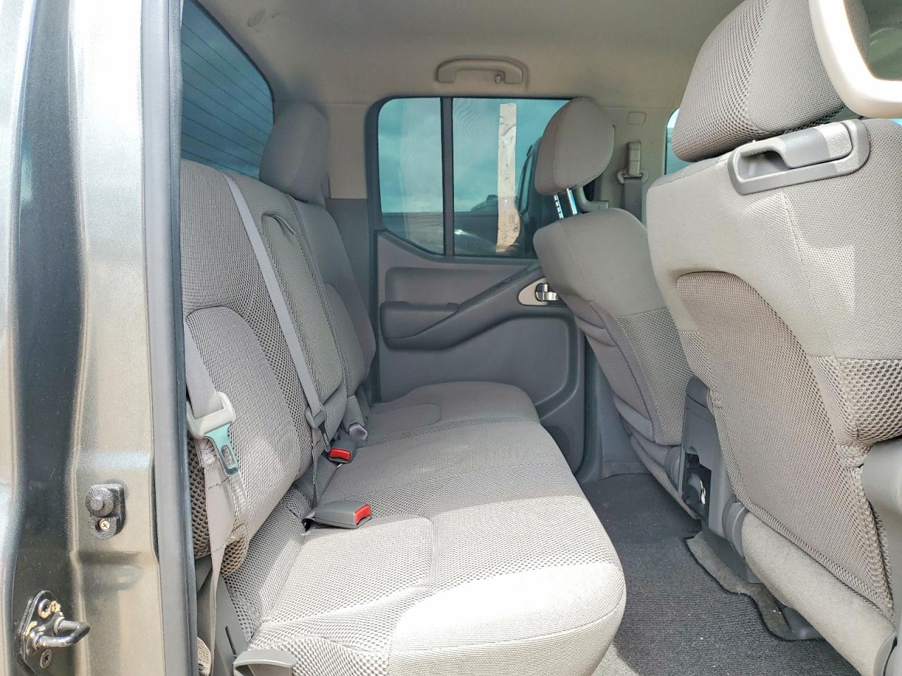 2005 NISSAN FRONTIER SE photo 19