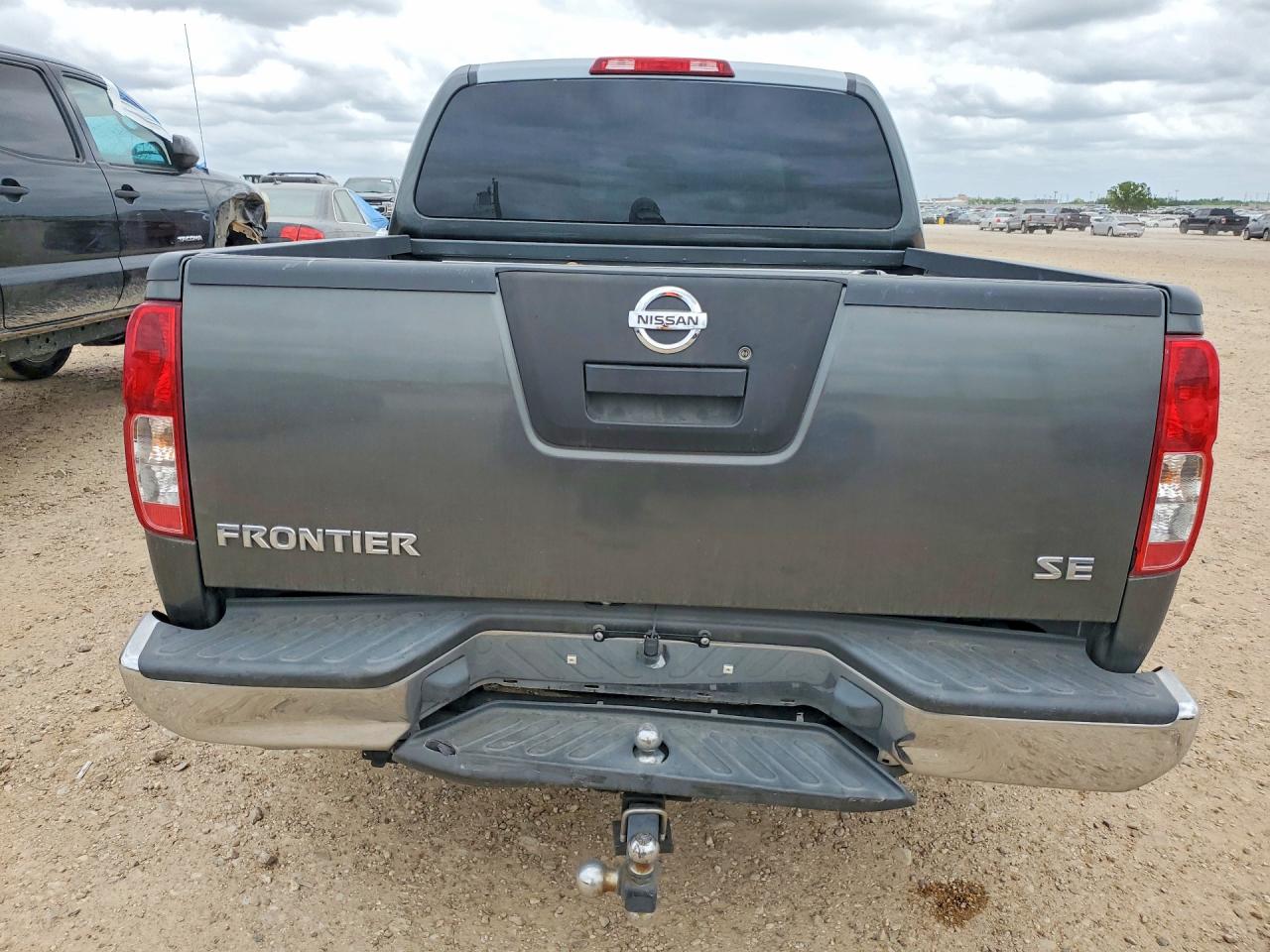 2005 NISSAN FRONTIER SE photo 11