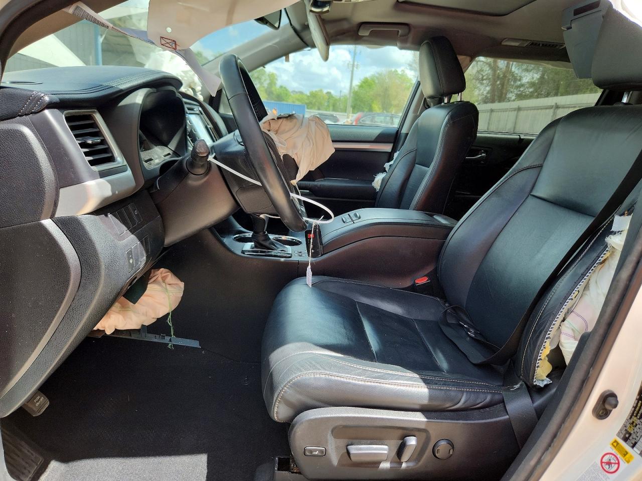 2016 TOYOTA HIGHLANDER XLE photo 19