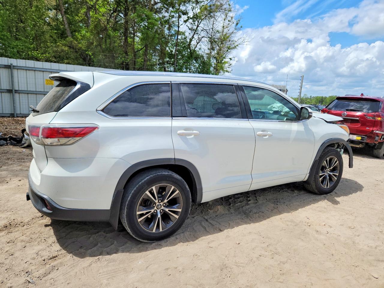 2016 TOYOTA HIGHLANDER XLE photo 7