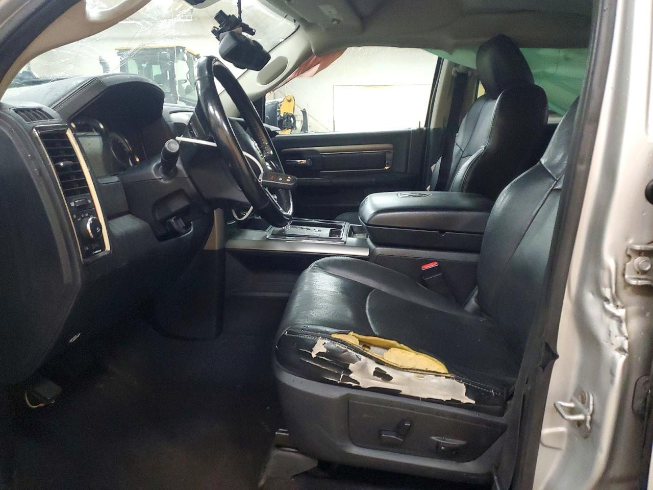 2013 RAM 1500 SPORT photo 19