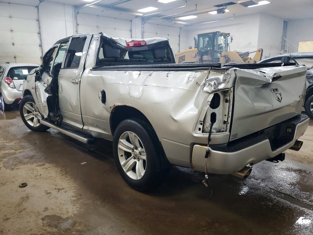 2013 RAM 1500 SPORT photo 4