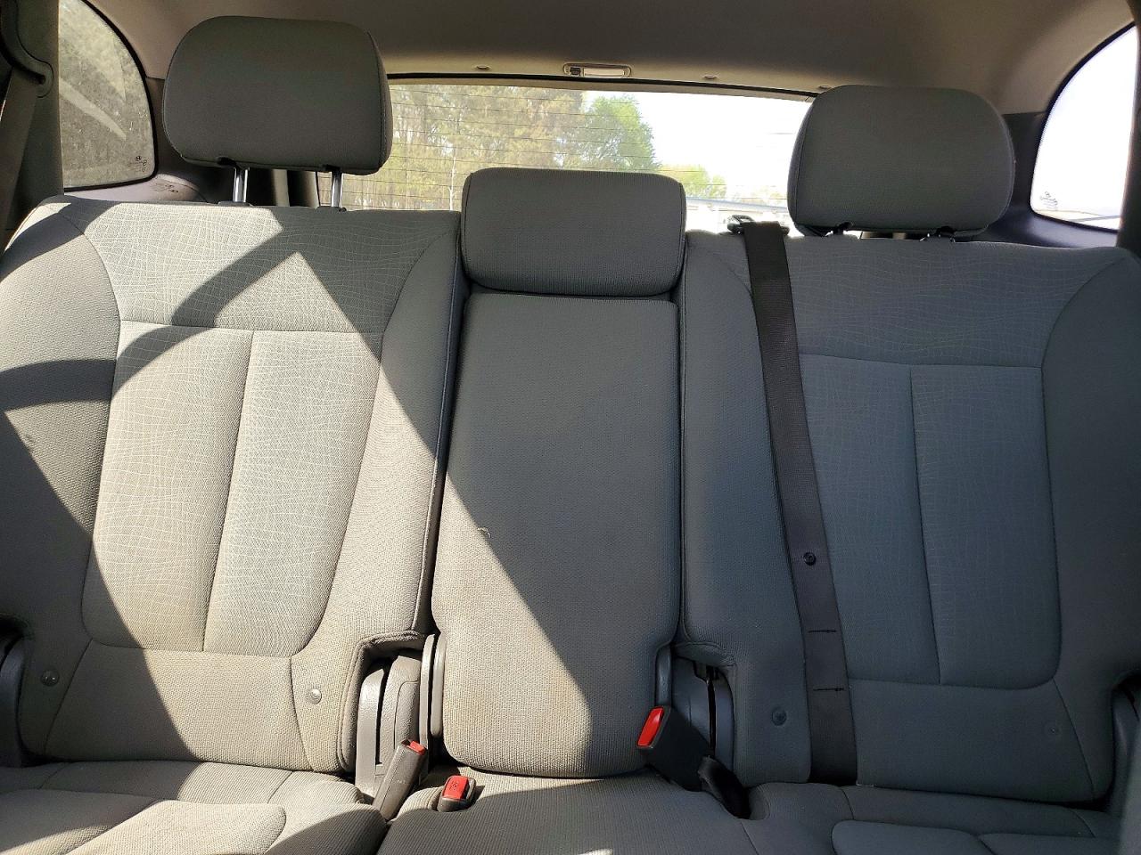 2012 HYUNDAI SANTA FE GLS photo 28
