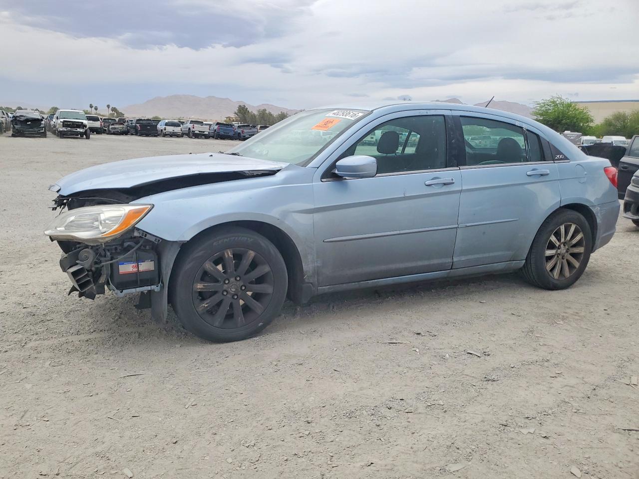 2013 CHRYSLER 200