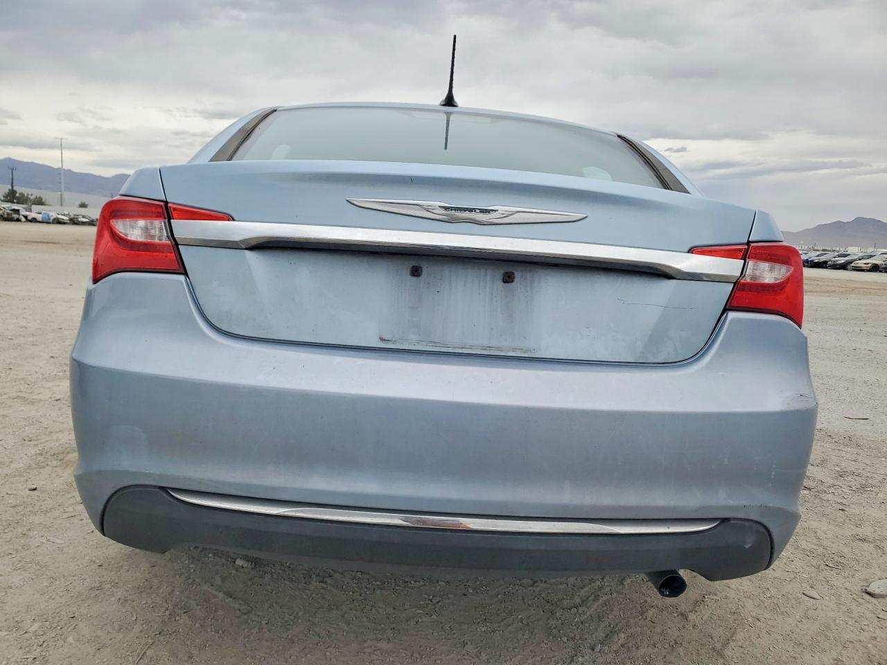 2013 CHRYSLER 200 TOURING photo 16