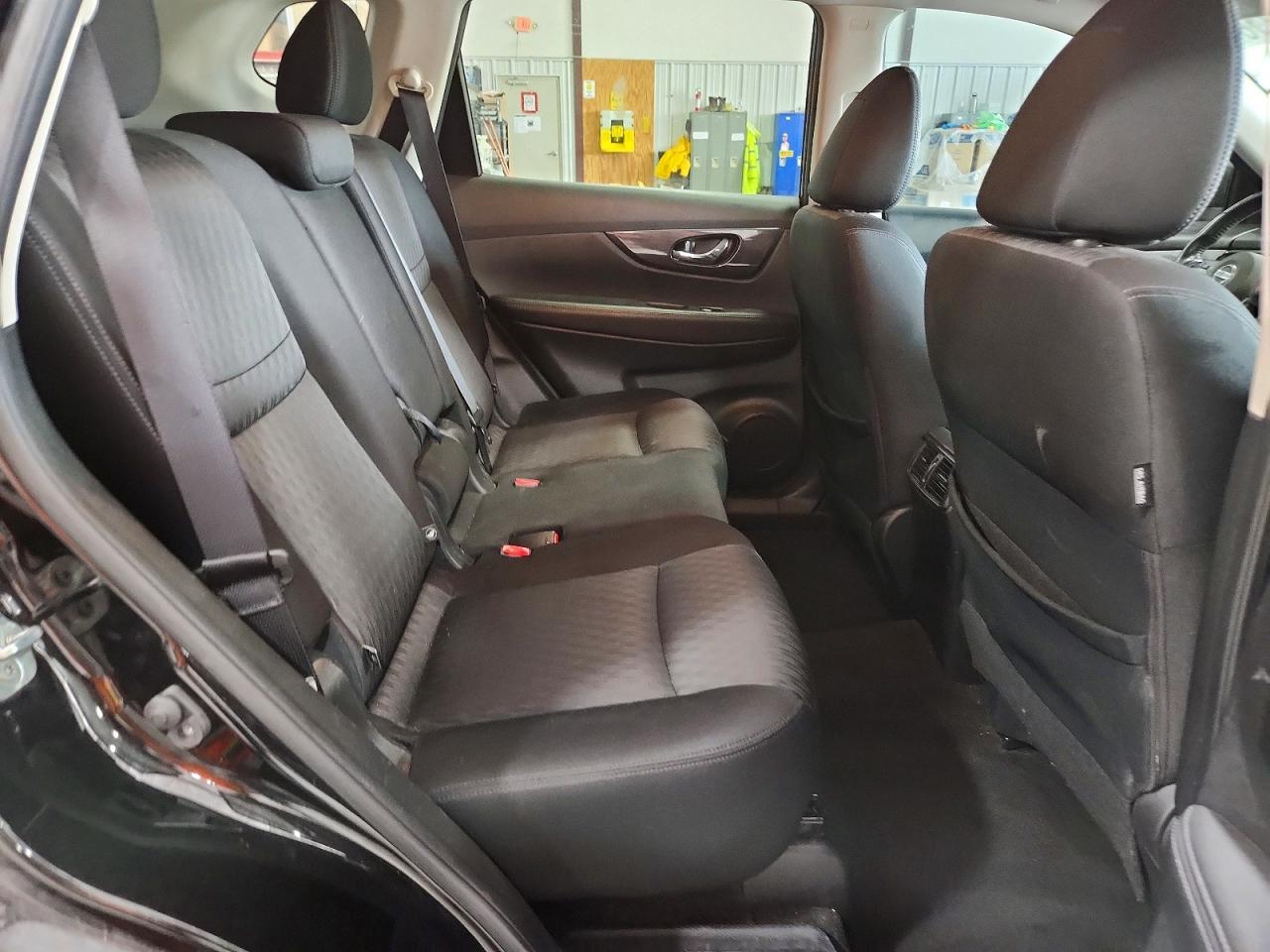 2018 NISSAN ROGUE S photo 28