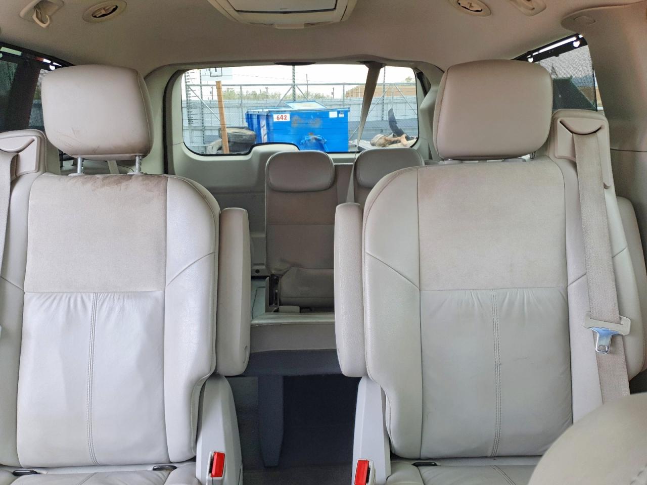 2008 CHRYSLER TOWN & COUNTRY LIMITED photo 19