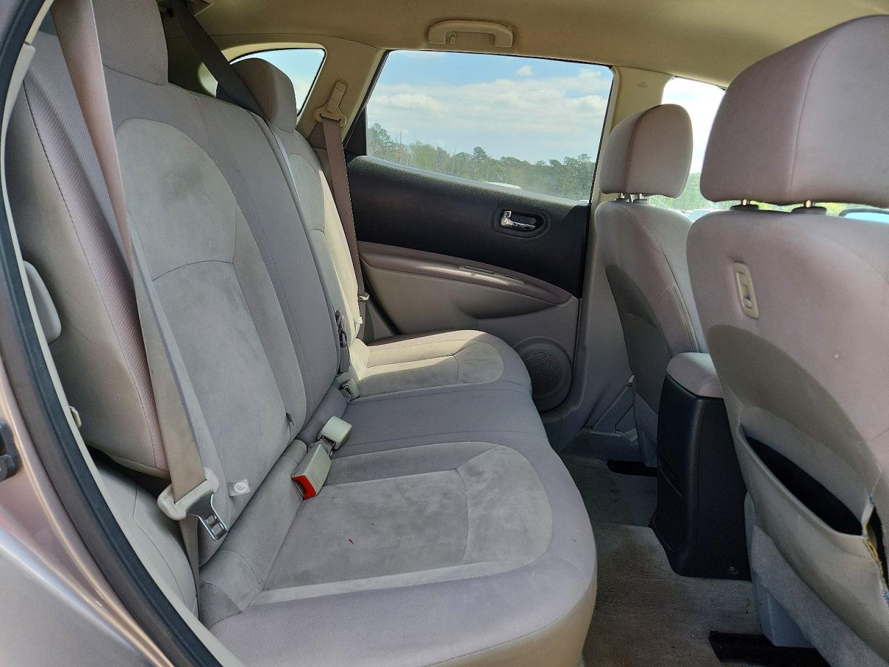 2010 NISSAN ROGUE S photo 11