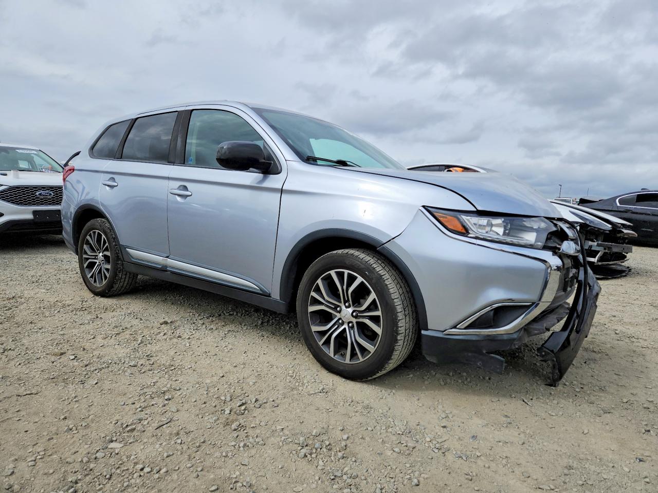 2016 MITSUBISHI OUTLANDER ES photo 7