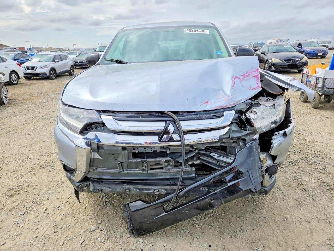 2016 MITSUBISHI OUTLANDER ES photo 9