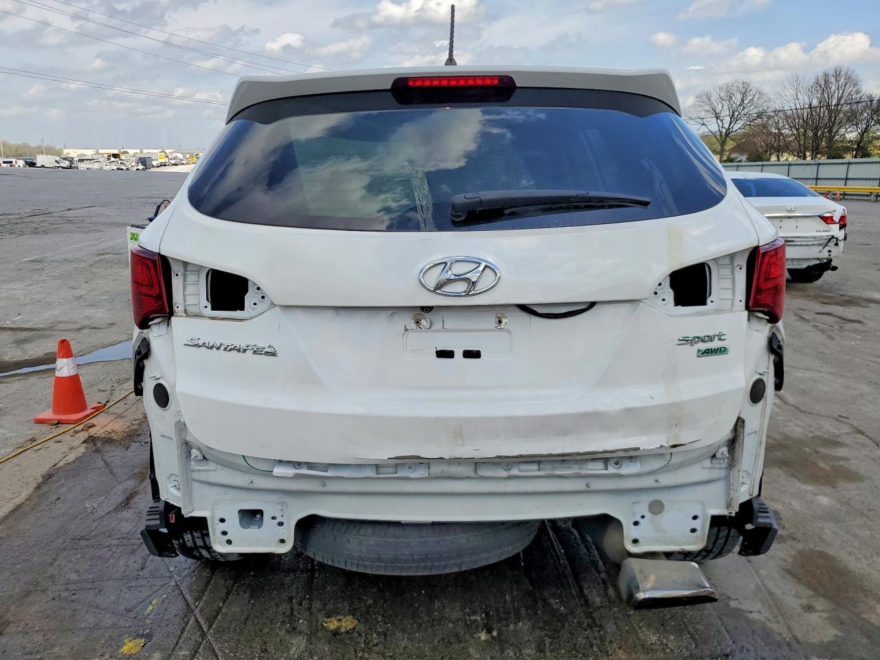 2018 HYUNDAI SANTA FE SPORT 2.4L photo 16